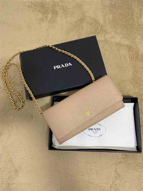 prada couro saffiano